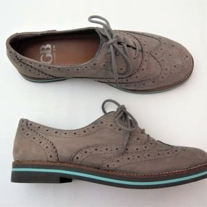 Gianni Bini 6.5M "Suit Me" Taupe Suede Wingtip